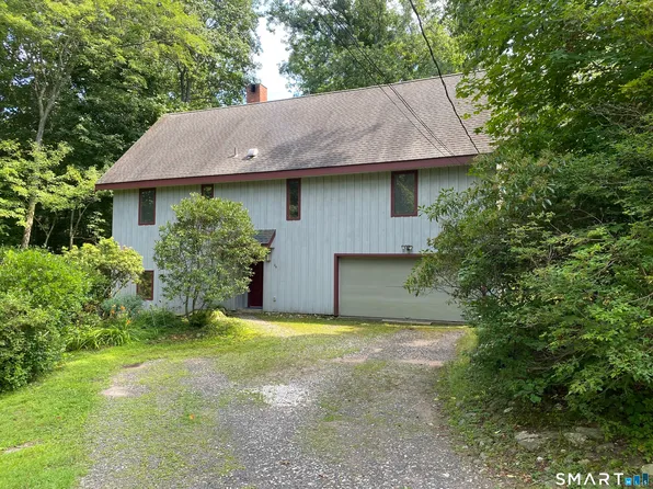 26 Eastwood Drive, Branford, CT 06405