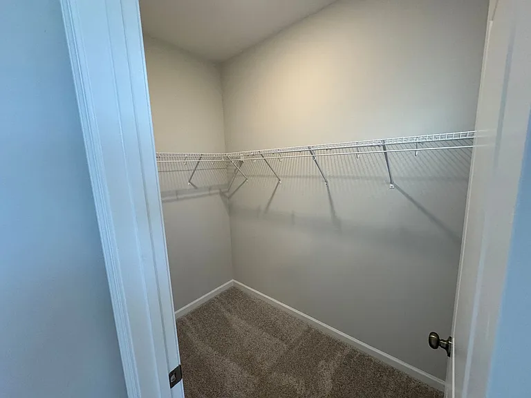 2422 Greshford Ln — Photo 28