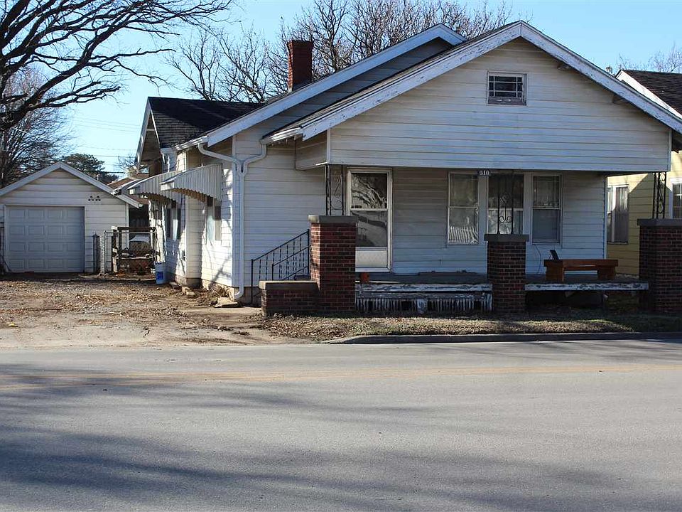 2nd image of 310 E 15th St