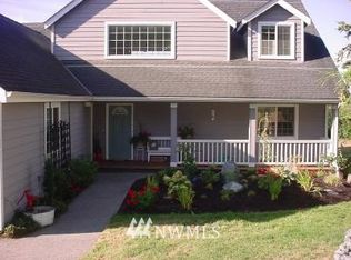 175 W Perry Dr, Coupeville, WA 98239