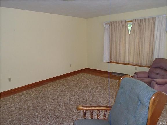 4th image of 7440 Reisert Dr