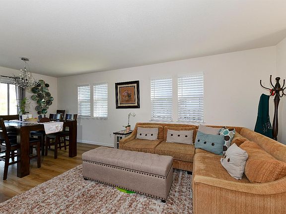 3rd image of 734 Judith Ct