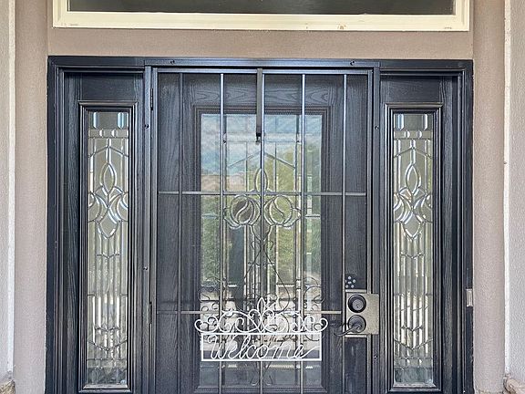 2nd image of 408 Viale Bond