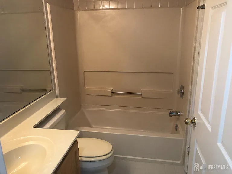 1125 Waterford Dr — Photo 11