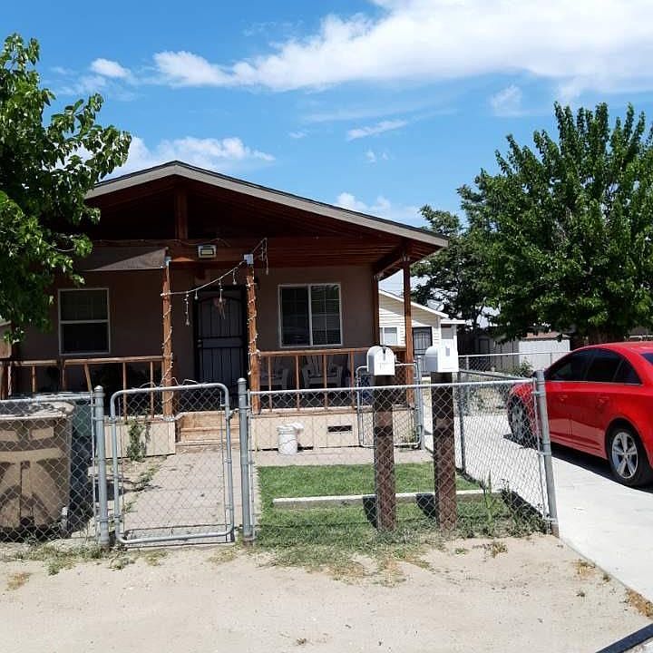 1st image of 190 Hudson Dr