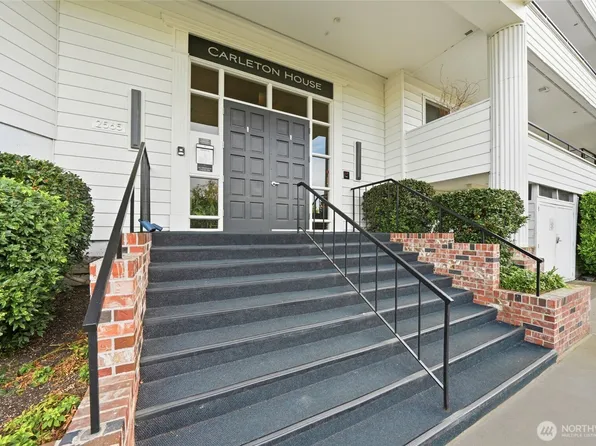 2565 Dexter Avenue N #103, Seattle, WA 98109