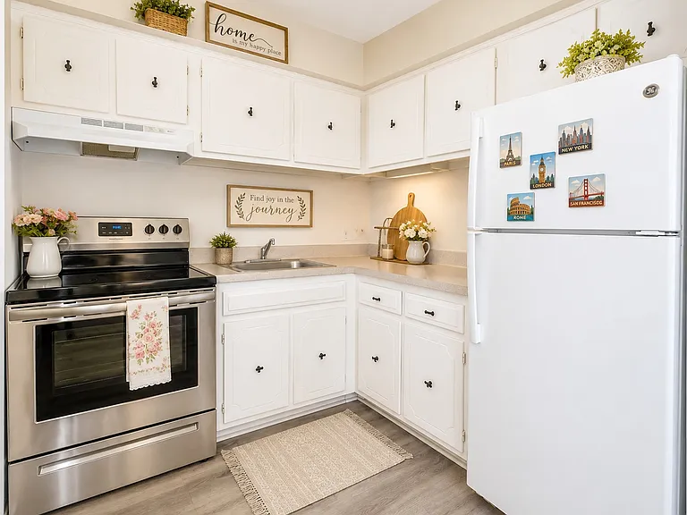 255 Schuyler Ave #18 — Photo 9