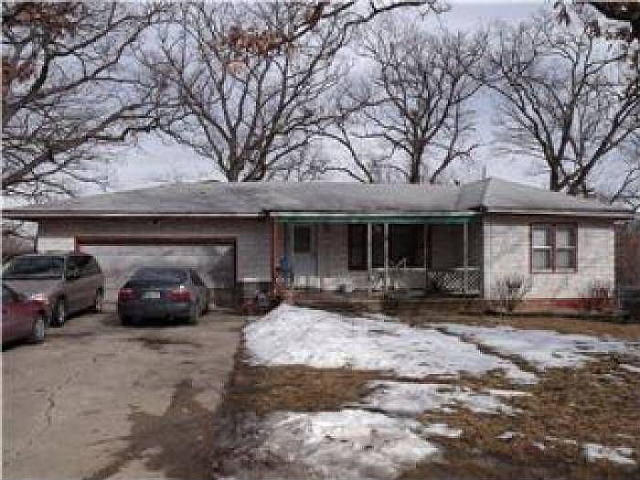 1st image of 1202 Lawrence Ave