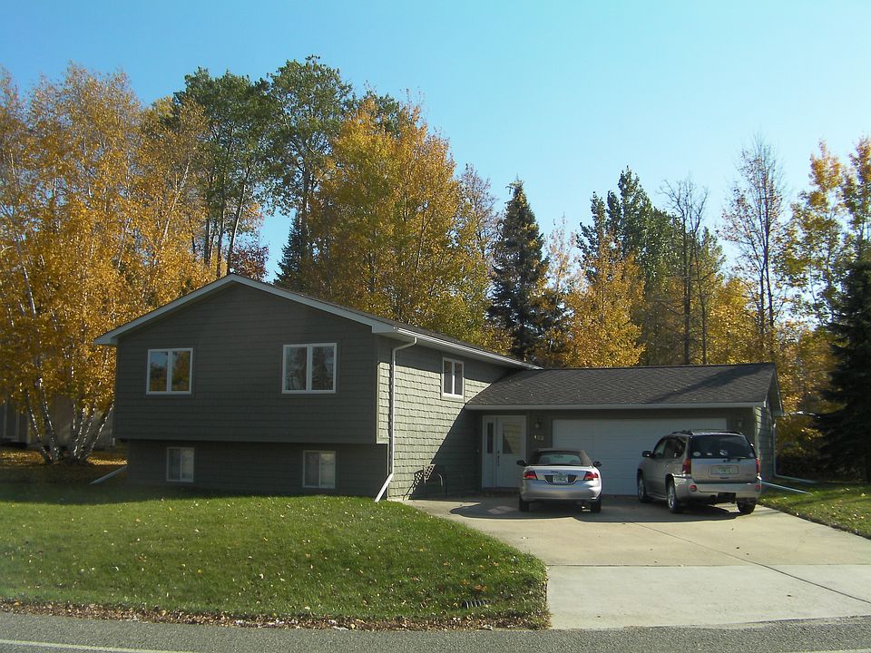 Street View of 423 Shorewood