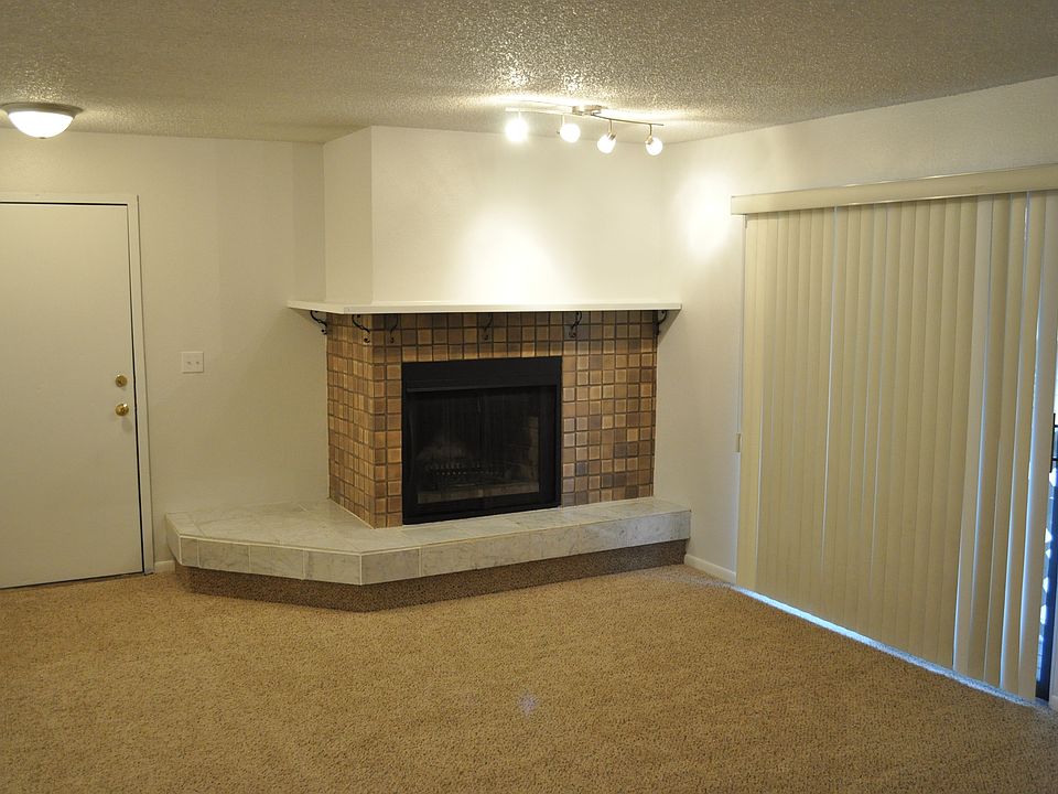 all units have a fireplace