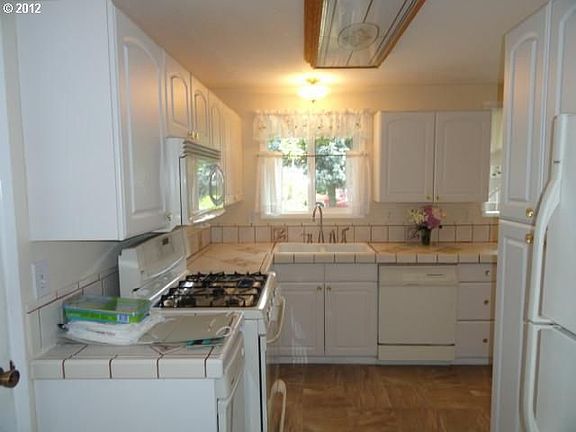 5th image of 11240 S Parkland Ct