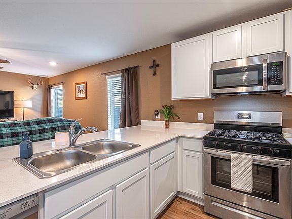 4th image of 269 Bennett Loop