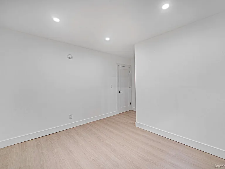 2386 New York Ave #1 — Photo 18