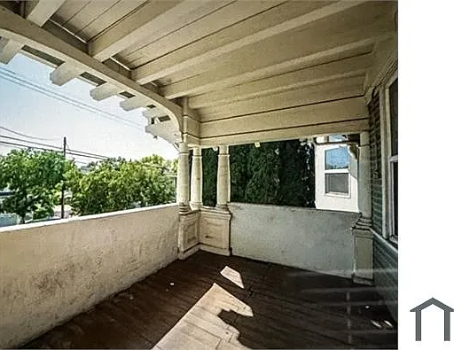 1845 1/2 W 12th St — Photo 2