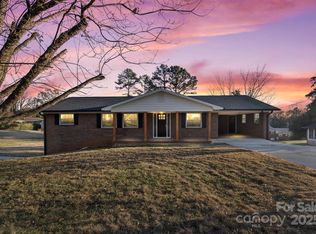 115 Greenview Dr, Kannapolis, NC 28081