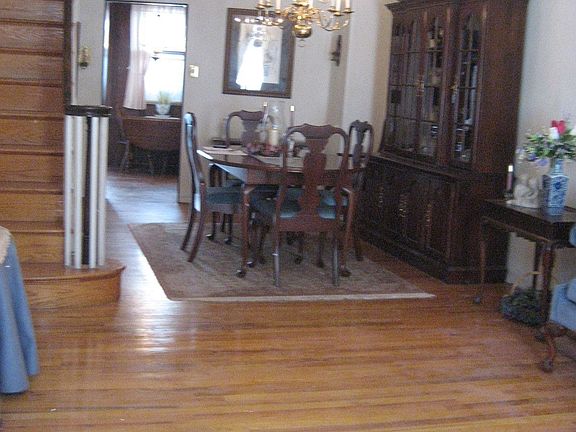 2nd image of 725 Montrose St