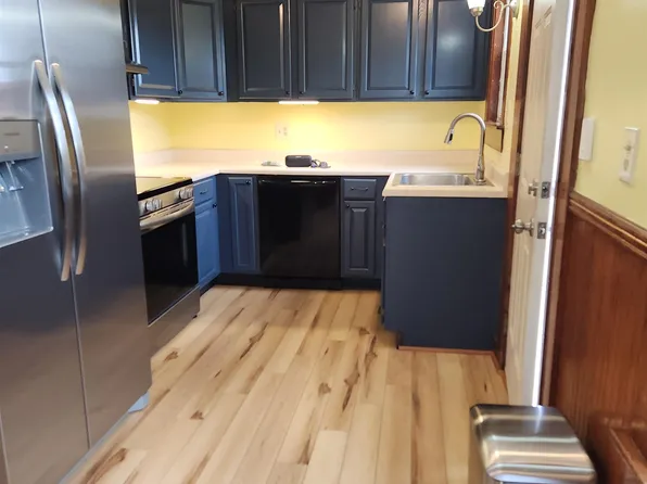 27 Spring St, Laconia, NH 03246