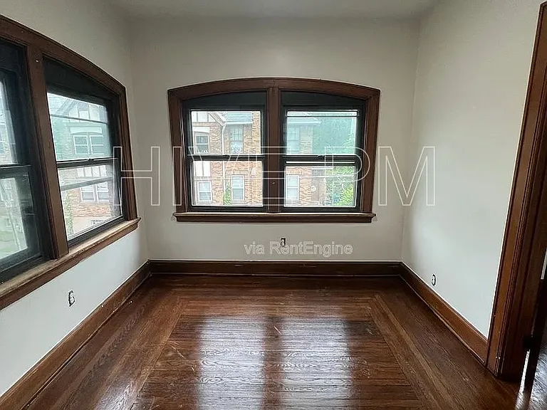 3745 Saint Lawrence Ave #1 — Photo 12
