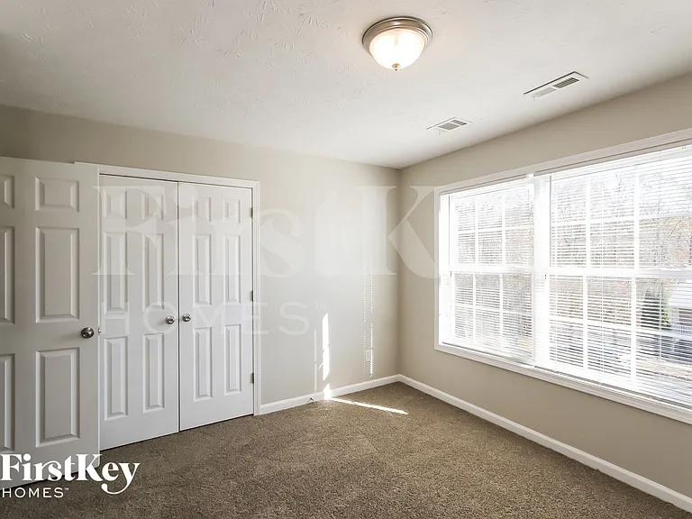 229 Springbrook Ct — Photo 15