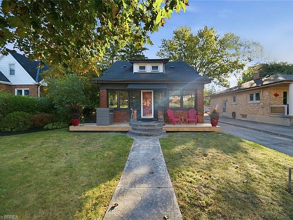 2nd image of 13 Forest Rd