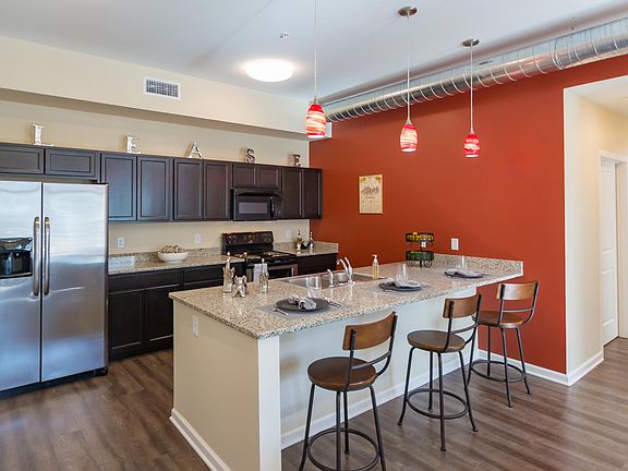 4th image of 2205 N Delaware St APT 317