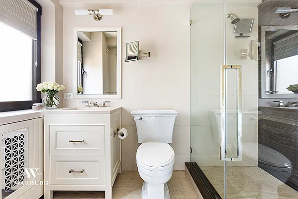 Sold by Warburg | media 10