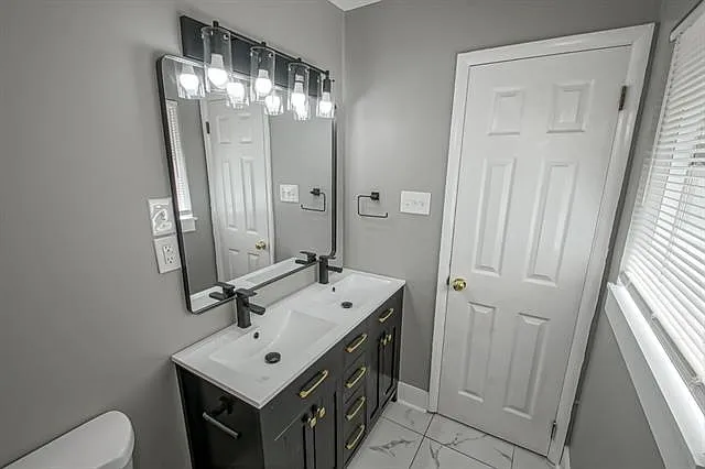 308 Robin Hood Dr — Photo 17