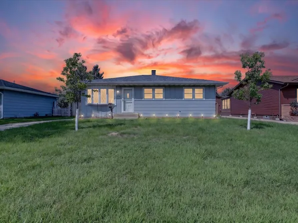 2218 Pioneer Rd, Janesville, WI 53546