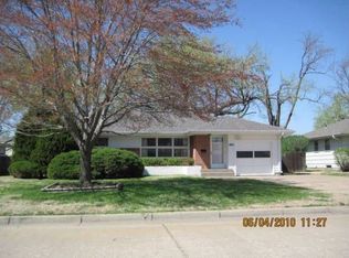 860 Pearl Ave, Salina, KS 67401