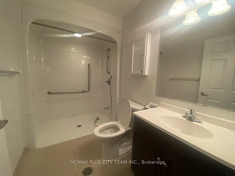 12 Rean Dr #210 — Photo 11