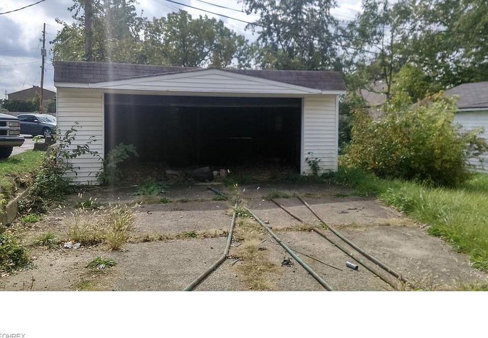 2nd image of 16414 Bryce Ave