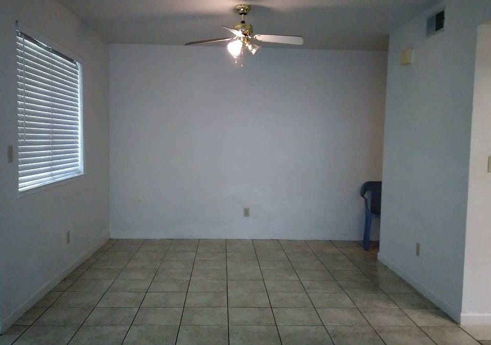 2nd image of 1673 Pyrenees Ave #Townhouse