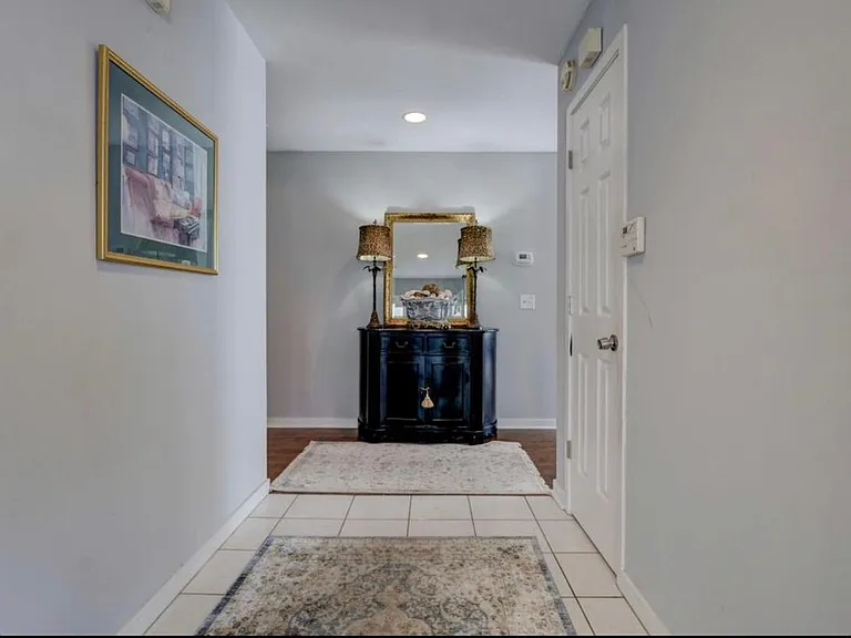 1306 Portside Ln — Photo 3