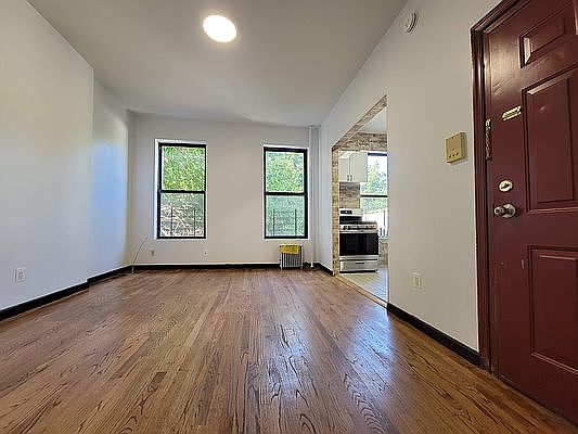5th image of 27 Brevoort Pl #Dd