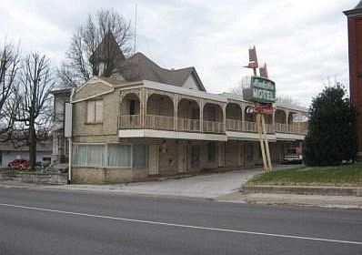 2nd image of 307 S Main St
