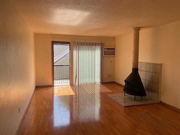 2nd image of 310 8th St SE APT 304