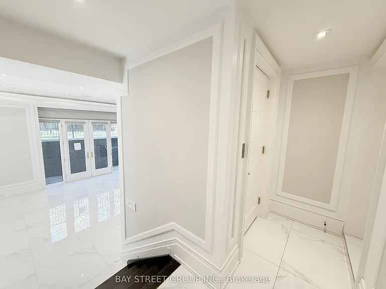 172 Maplehurst Ave — Photo 7
