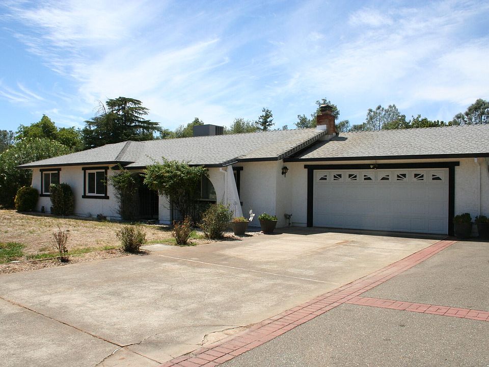 1st image of 6990 Cowan Ct