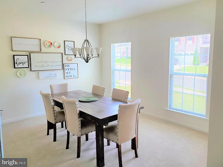 654 Claiborne Rd — Photo 3
