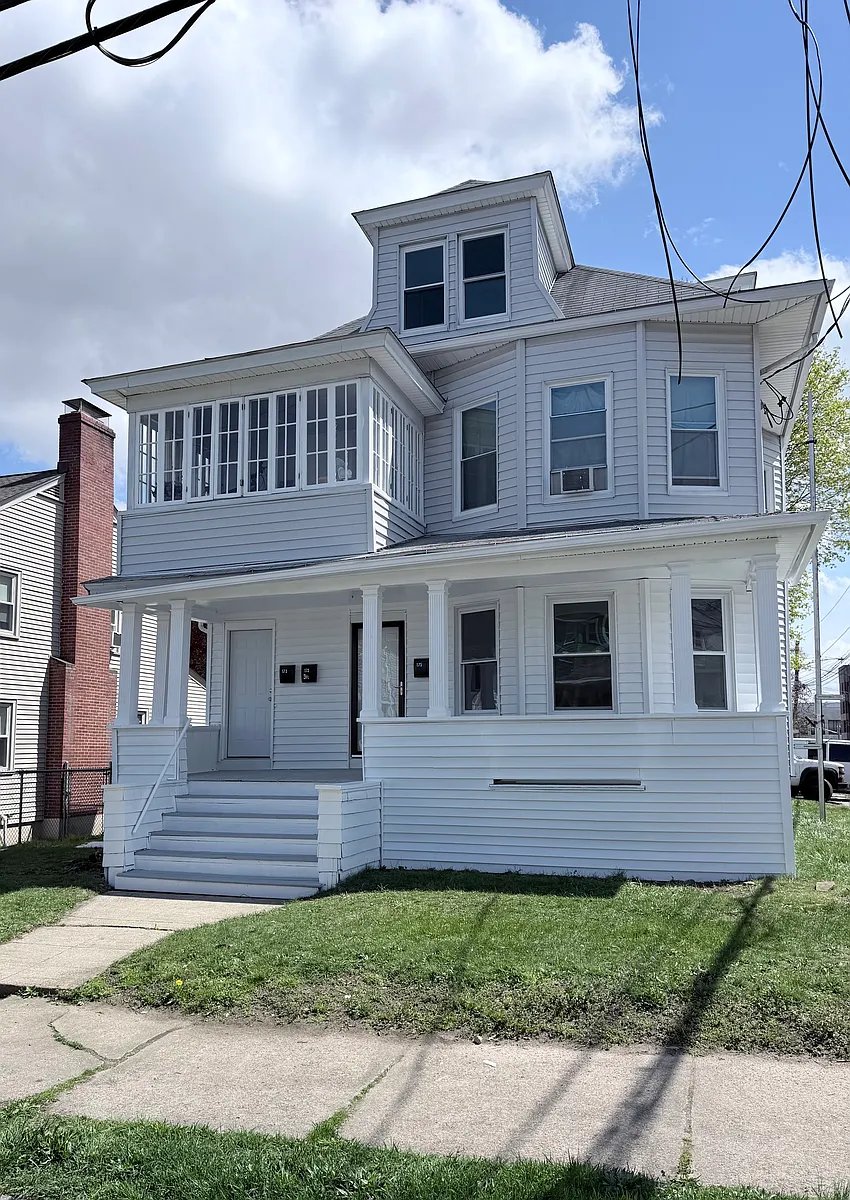 Building Photo - 173 Fairview Ave #3