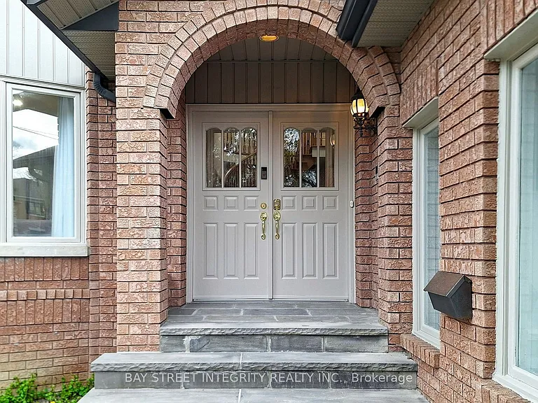 280 Kingsdale Ave — Photo 3