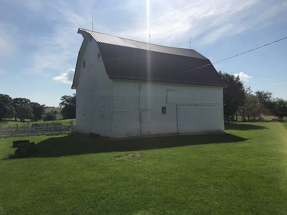 2nd image of 444 Delta Ave