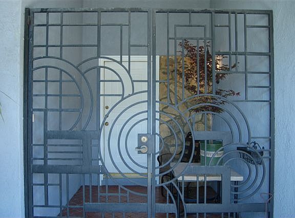 Front porch sitting area