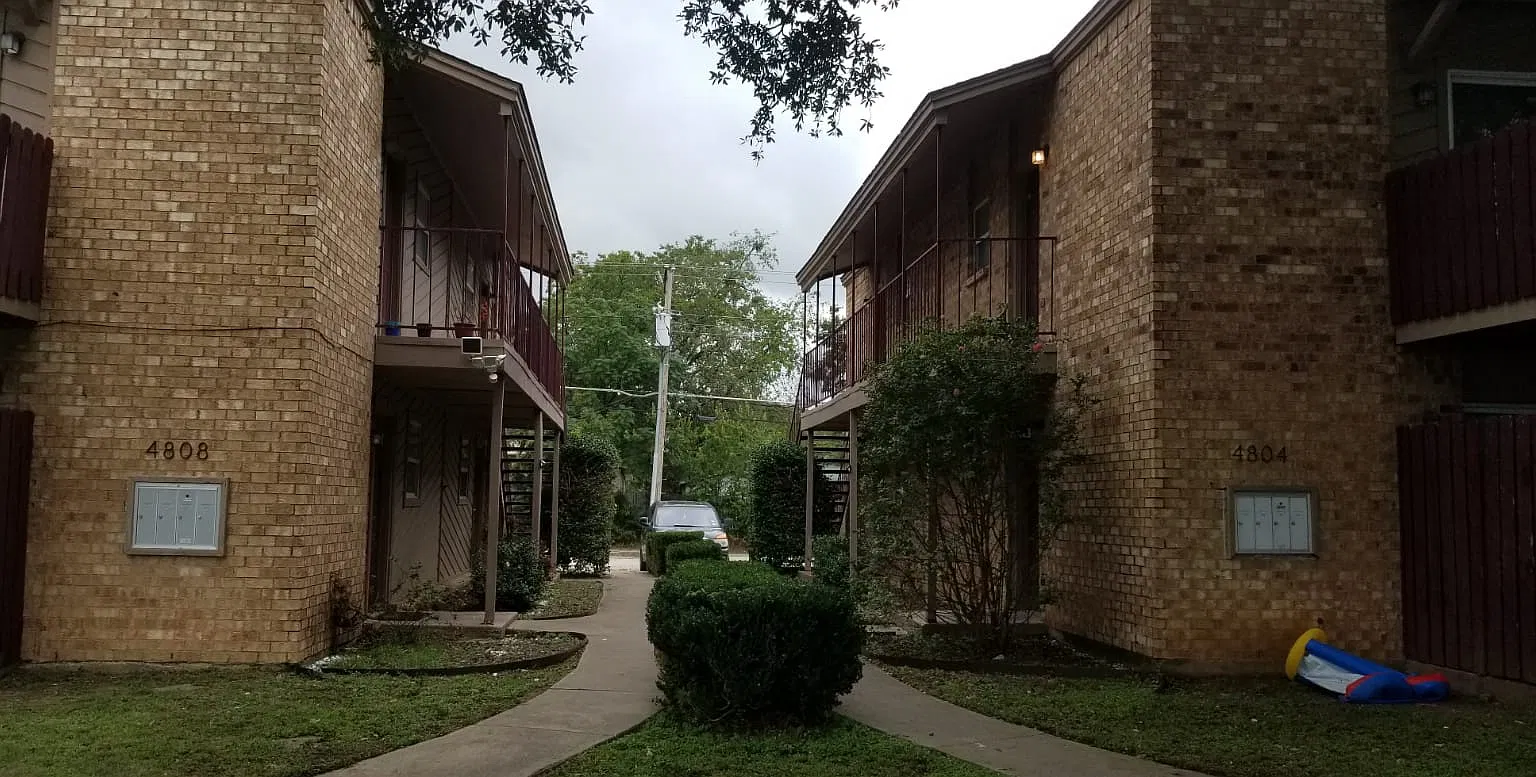 2 bed, 868 sqft, $1,020 — Photo 1