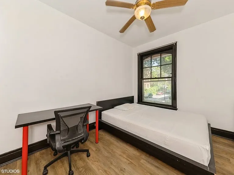 1455 E 56th St #1 — Photo 13