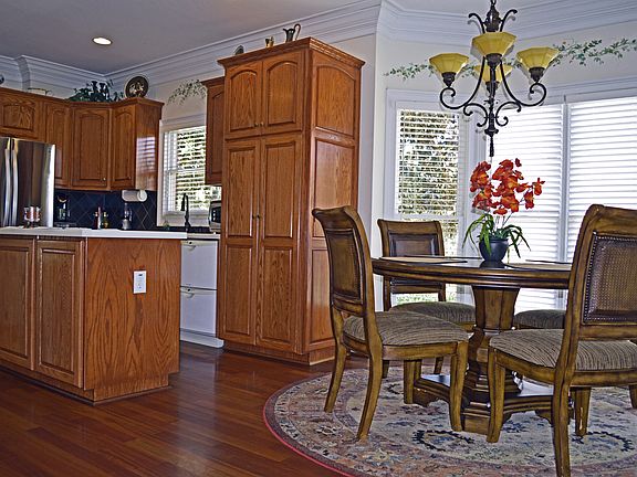 Eat in Kitchen