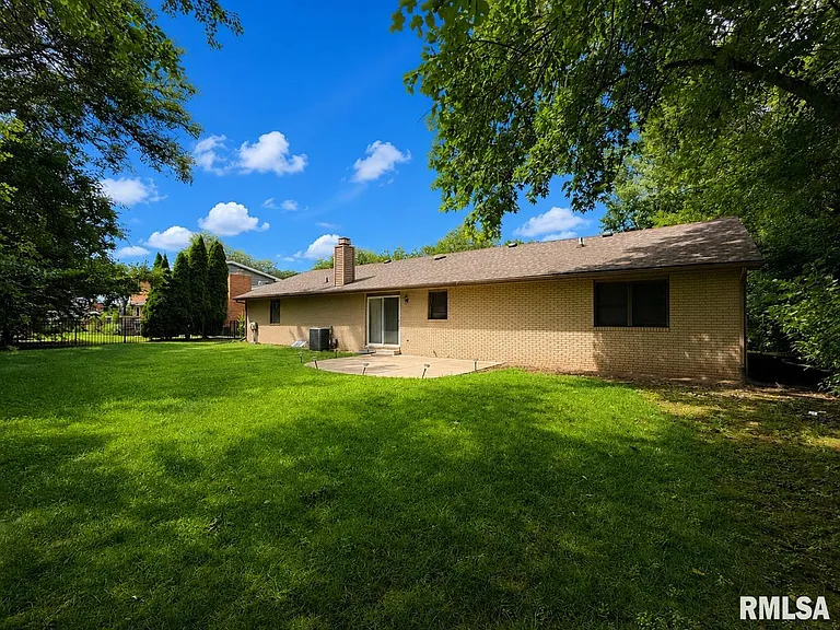 122 W Morningside Dr — Photo 8