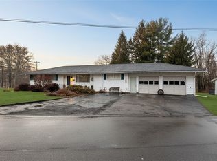 12 Cayuga St, Sidney, NY 13838