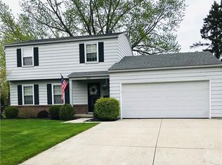 1621 Park Forest Dr, Toledo, OH 43614