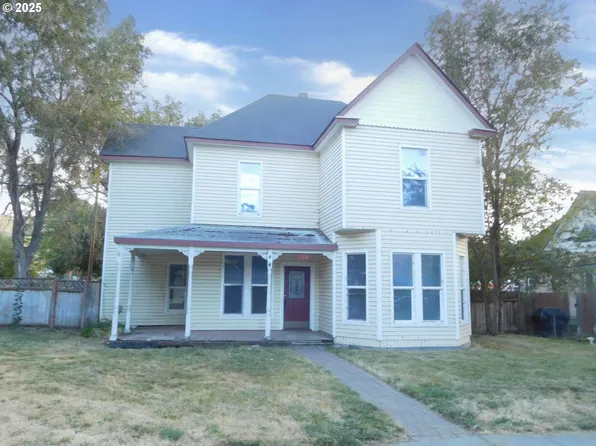 120 W 2nd St, Ione, OR 97843